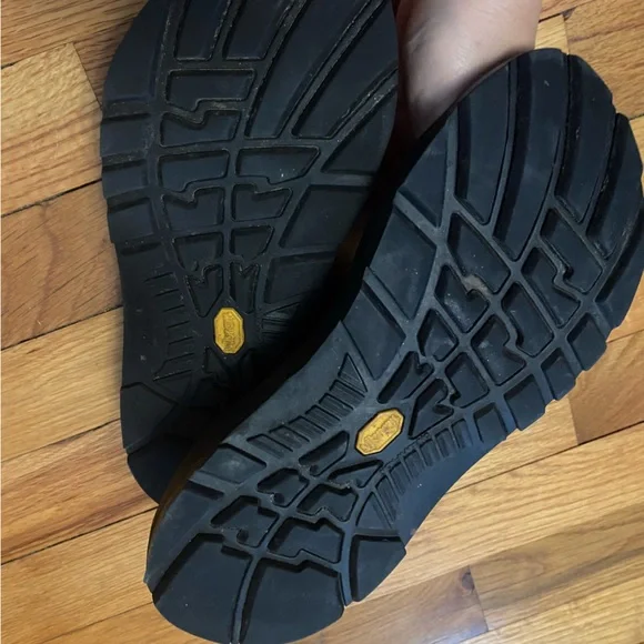 Chaco Women's Z2 Classic Athletic Sandal | Size 9 - Picture 3 of 4